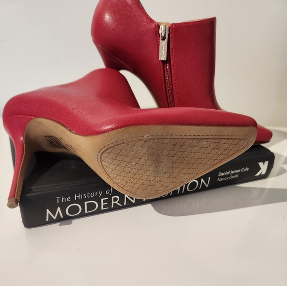 Red Bootie - Picture 3 of 3